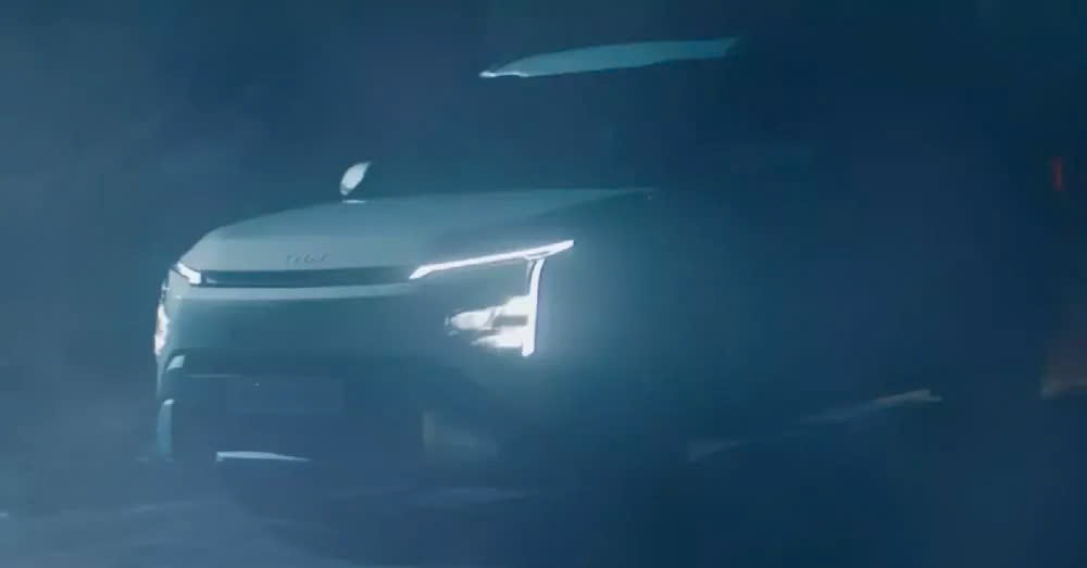 Kia Carens phiên bản nâng cấp chính thức lộ diện, có thêm hệ thống ADAS Kia Carens phiên bản nâng cấp ra mắt