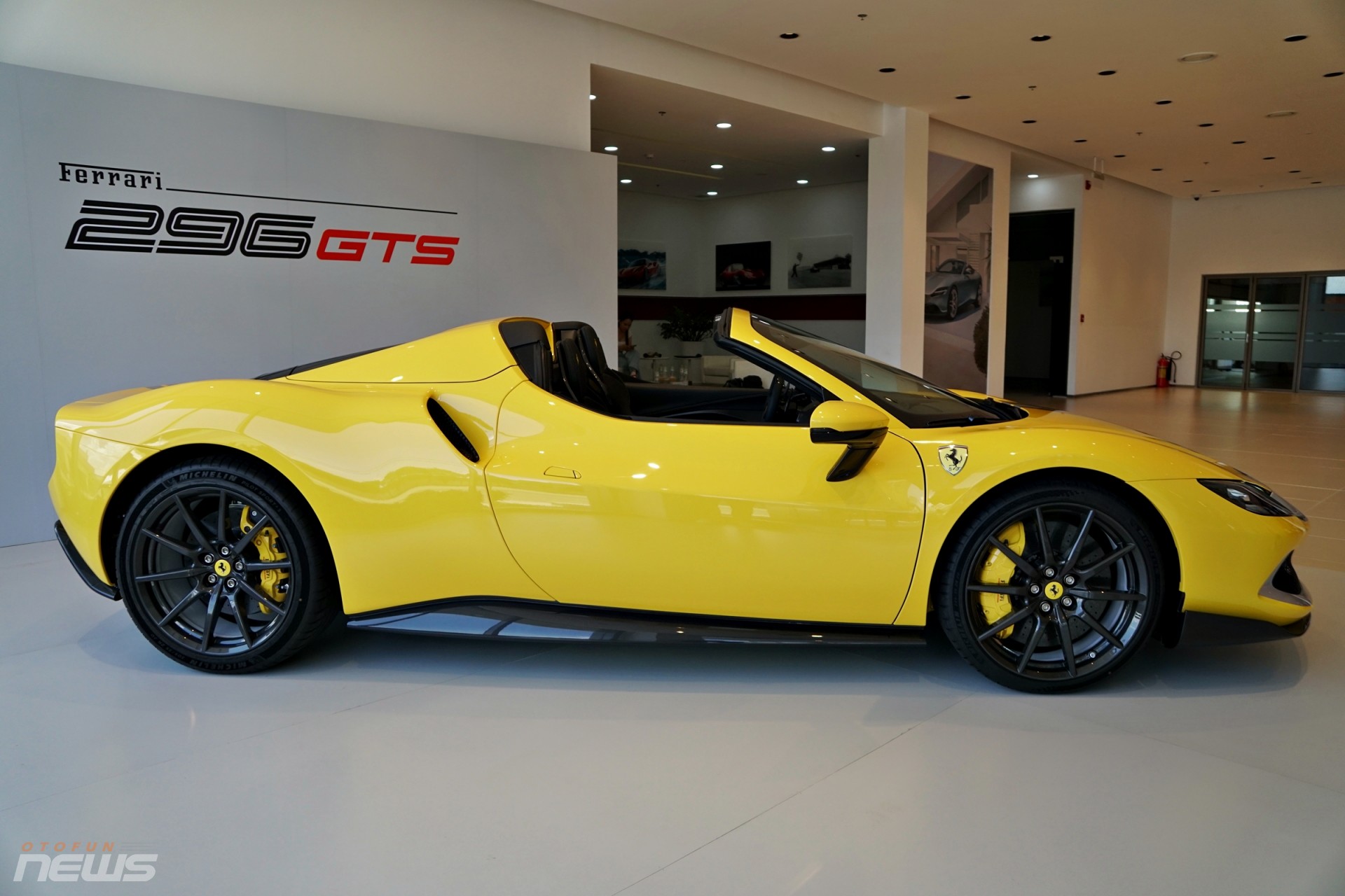 Ferrari 296 GTS Assetto Fiorano đầu tiên và độc nhất Việt Nam Ferrari 296 GTS Assetto Fiorano đầu tiên và độc nhất Việt Nam