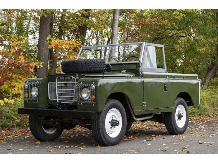 Land Rover hơn 50 tuổi tân trang lại bán giá 900 triệu đồng Land Rover hơn 50 tuổi