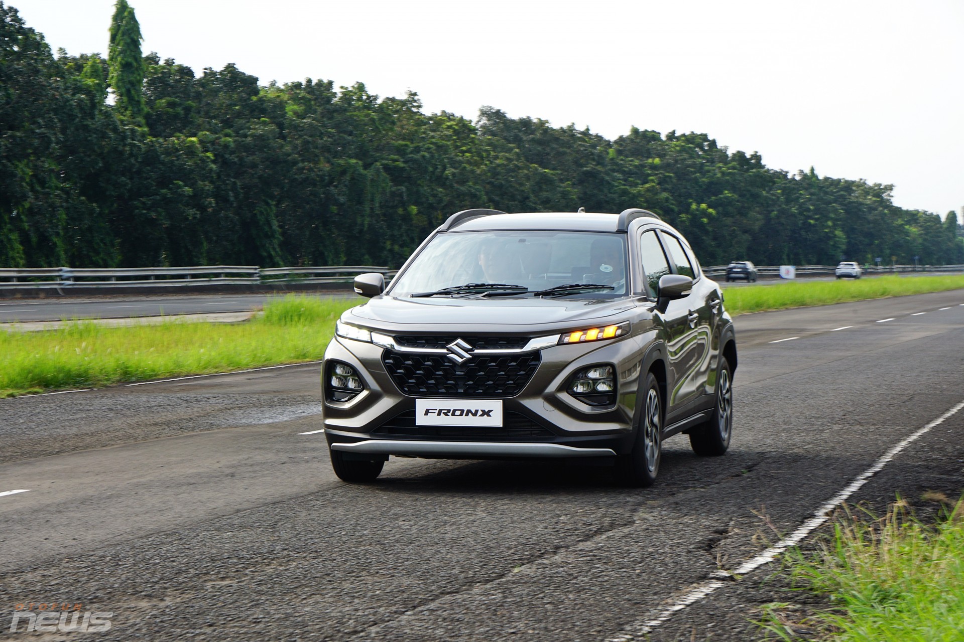 Suzuki Fronx nhập khẩu Indonesia chốt lịch về Việt Nam, giá dự kiến 'mềm' Suzuki Fronx nhập khẩu Indonesia chốt lịch về Việt Nam, giá dự kiến 'mềm'