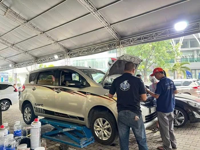 Từ 2026, ô tô đời trước 2017 phải thoả mãn điều kiện gì để không bị cấm tại Hà Nội và TP HCM Hà Nội và TP HCM cấm ô tô sản xuất trước năm 2017