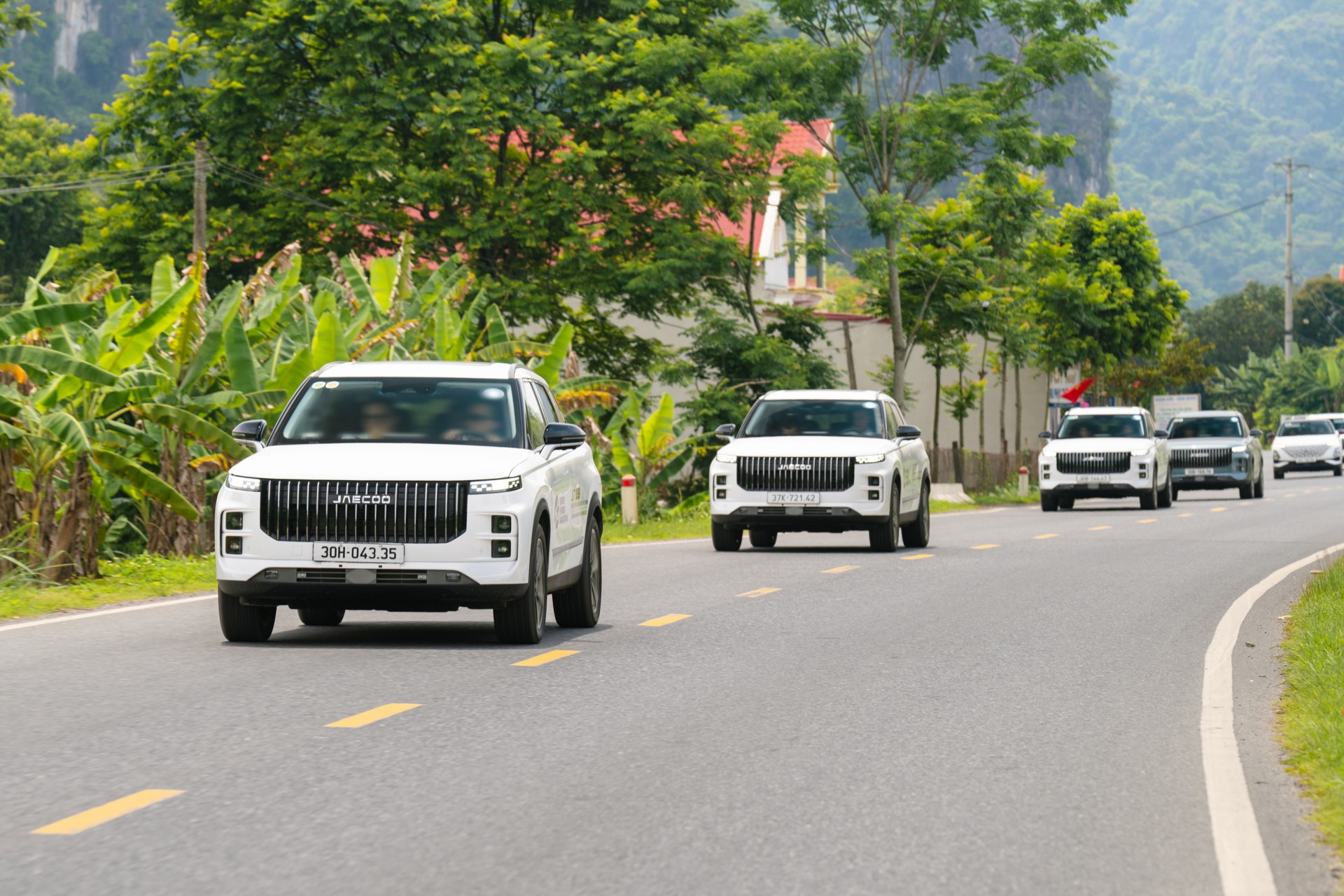 Đánh giá thực tế Jeacoo J7 PHEV: 1.300 km và cái gật đầu thuyết phục Đánh giá thực tế Jeacoo J7 PHEV: 1.300 km và cái gật đầu thuyết phục