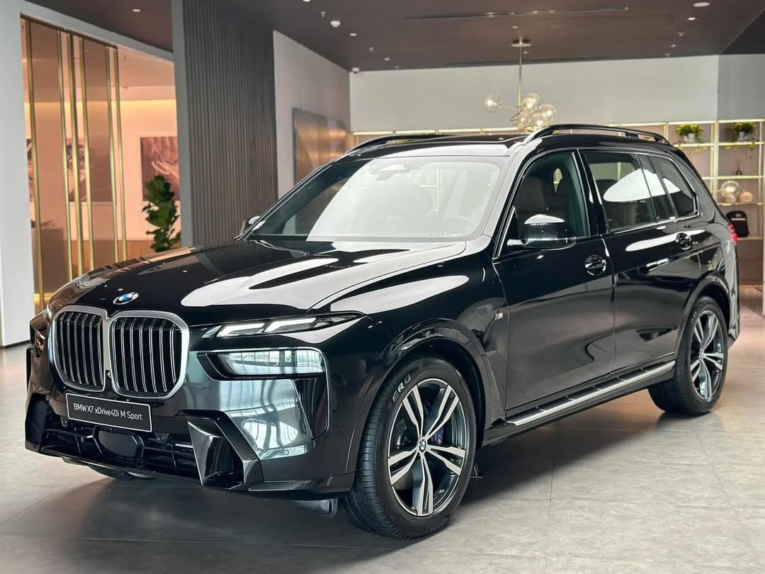 BMW X7 bất ngờ giảm giá cả gần tỷ đồng BMW X7 bất ngờ giảm giá cả gần tỷ đồng