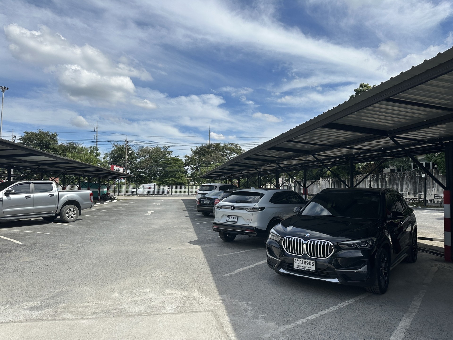 1.000 km từ Bangkok tới Phuket và kinh nghiệm thuê BMW tự lái ở Thái Lan 1.000 km từ Bangkok tới Phuket và kinh nghiệm thuê BMW tự lái ở Thái Lan