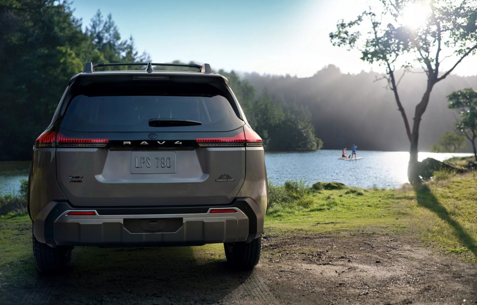 Toyota RAV4 2026 có thêm bản GR Sport, chuyển sang động cơ hybrid Toyota RAV4 2026 có thêm bản GR Sport, chuyển sang động cơ hybrid
