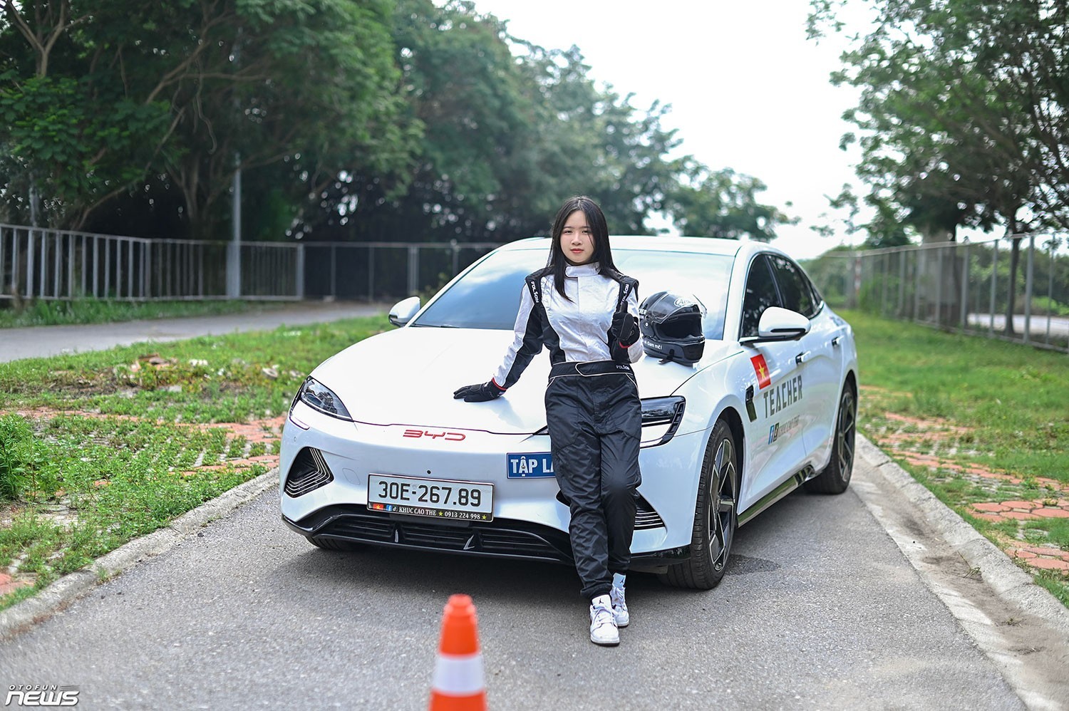 Cha và con gái lái xe hơn 1.500 km từ Hà Nội vào Bình Dương đua PVOIL VGC 2025 Cha và con gái lái xe hơn 1.500 km từ Hà Nội vào Bình Dương đua PVOIL VGC 2025