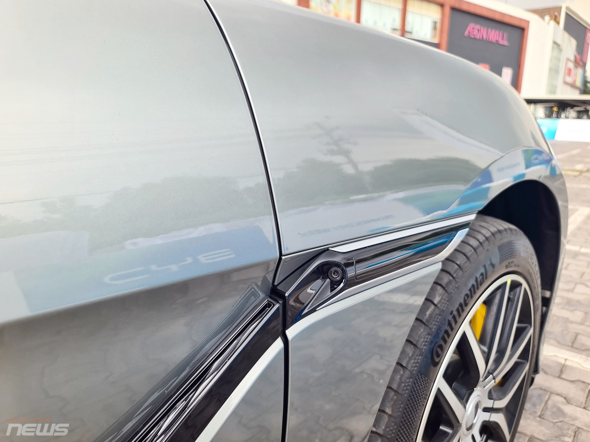 Xe điện Denza Z9 GT có thể xoay tại chỗ, đi ngang như cua xuất hiện tại Việt Nam Xe điện Denza Z9 GT có thể xoay tại chỗ, đi ngang như cua xuất hiện tại Việt Nam