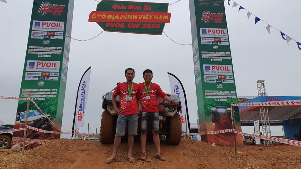 'Thánh DFN Đồng Mô' chia sẻ cảm xúc trong lần đầu đua gymkhana 'Thánh DFN Đồng Mô' chia sẻ cảm xúc trong lần đầu đua gymkhana