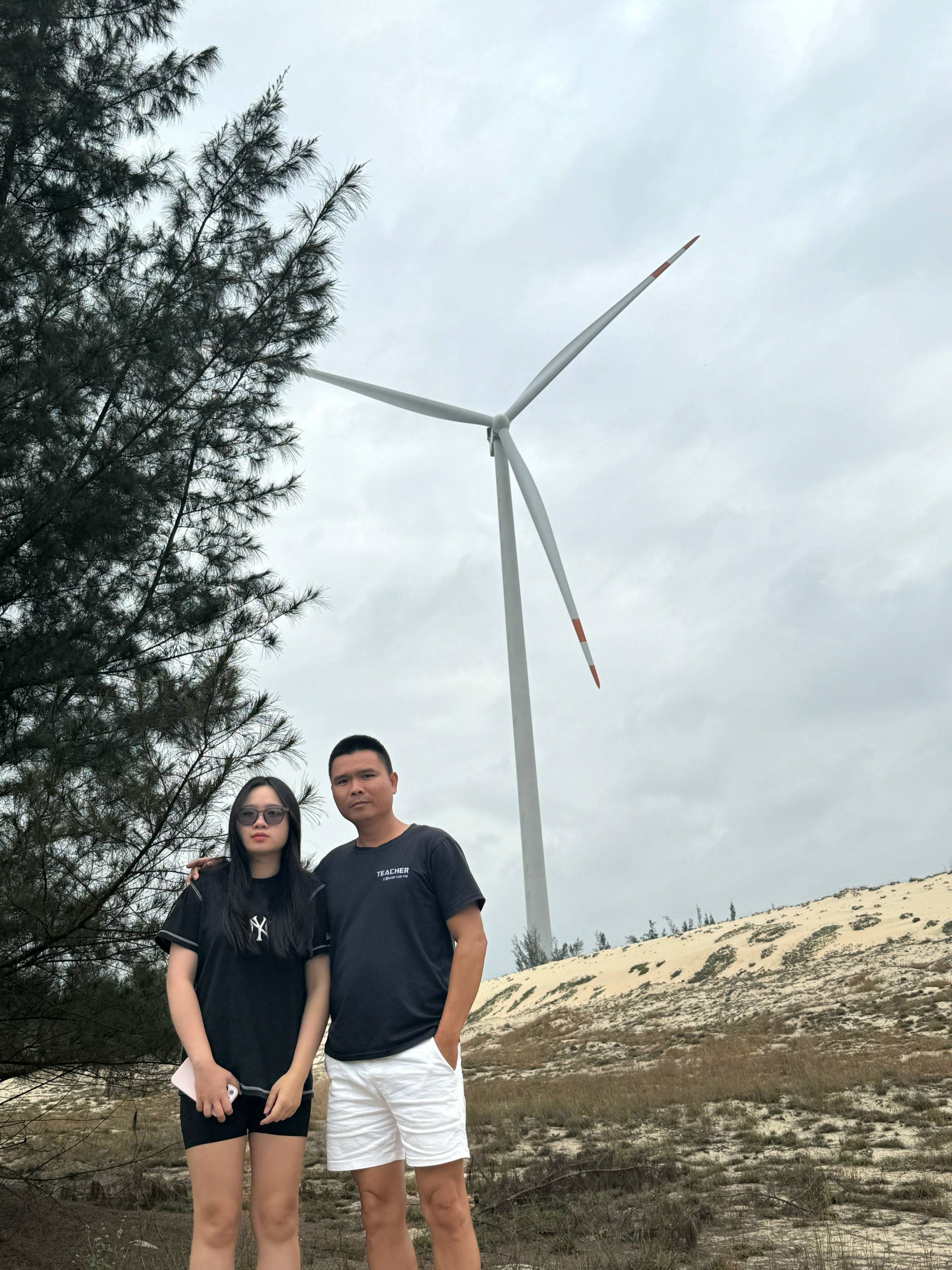 Cha và con gái lái xe hơn 1.500 km từ Hà Nội vào Bình Dương đua PVOIL VGC 2025 Cha và con gái lái xe hơn 1.500 km từ Hà Nội vào Bình Dương đua PVOIL VGC 2025