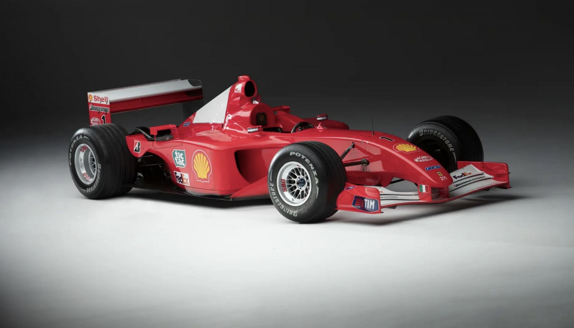 Xe đua Ferrari F2001 của huyền thoại Michael Schumacher được bán đấu giá 470 tỷ đồng bán đấu giá Ferrari F2001