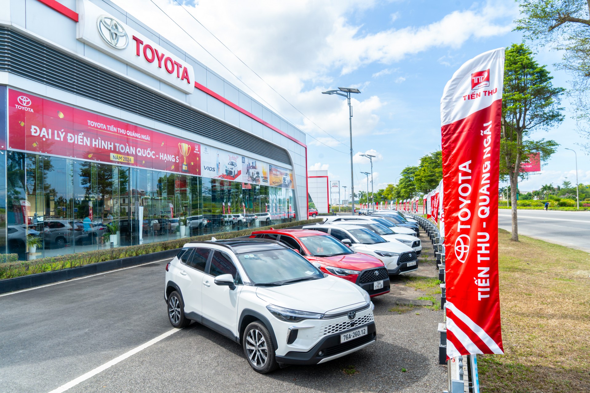 Khởi động mùa hè cùng Toyota Cross Line Up 2025 Khởi động mùa hè cùng Toyota Cross Line Up 2025
