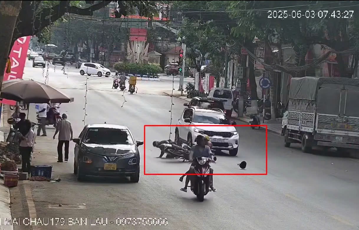 Ai là người có lỗi trong vụ ô tô va chạm xe máy tại Mai Châu hôm 3/6 ô tô va chạm xe máy Mai Châu sáng 3/6