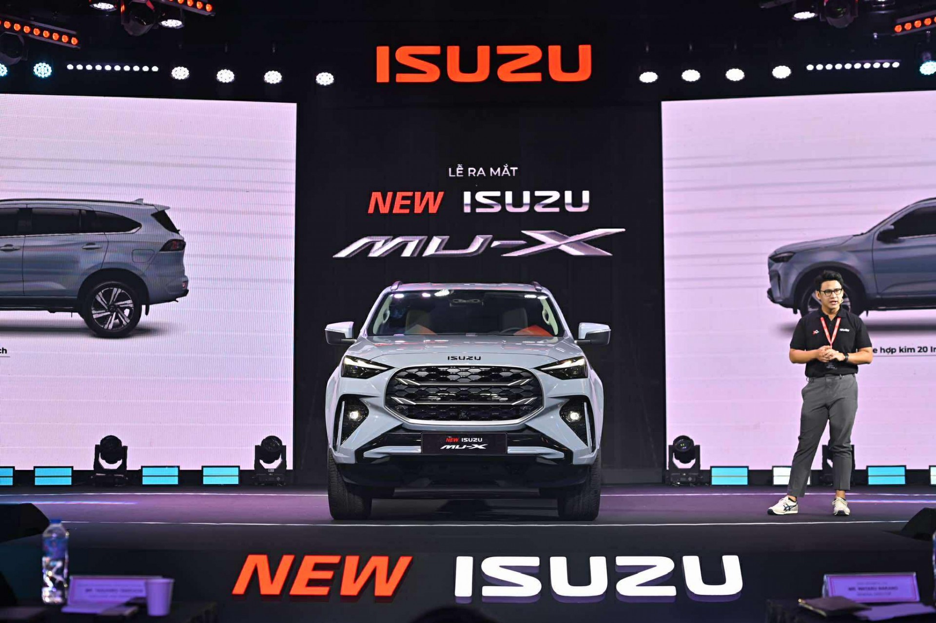 New Isuzu Mu-X 2025 ra mắt, thêm phiên bản Sport, giá từ 928 triệu đồng New Isuzu Mu-X 2025 mới ra mắt có giá bao nhiêu