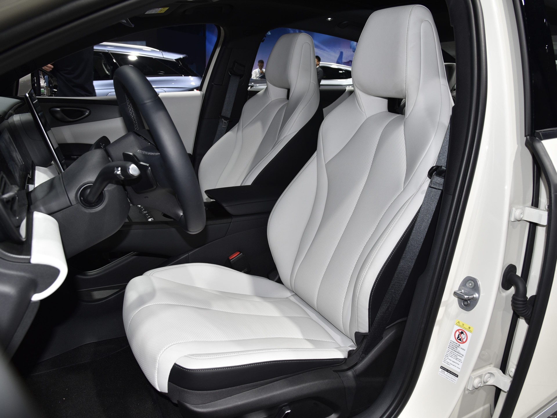 xe điện BYD Seal 06 EV mới ra mắt Trung Quốc có giá bao nhiêu