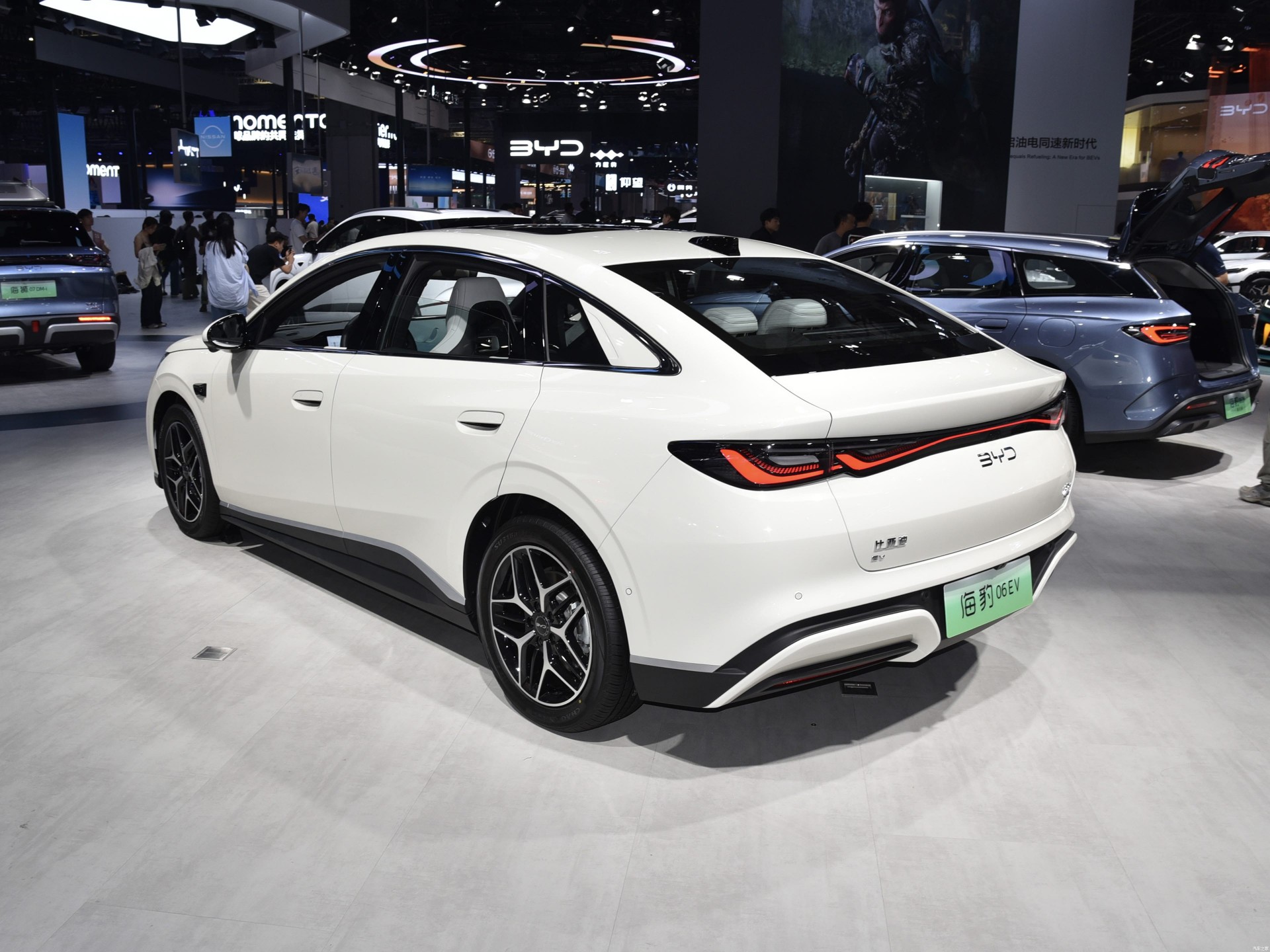 xe điện BYD Seal 06 EV mới ra mắt Trung Quốc có giá bao nhiêu