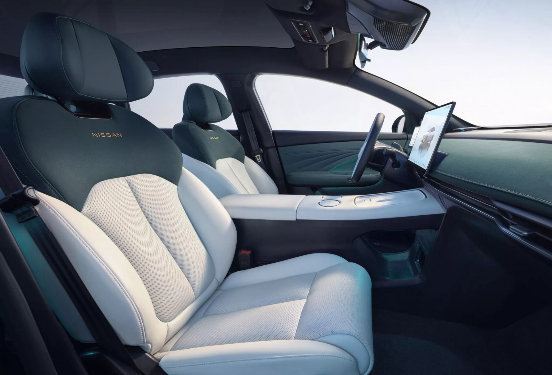 Hàng ghế trước của Nissan N7.