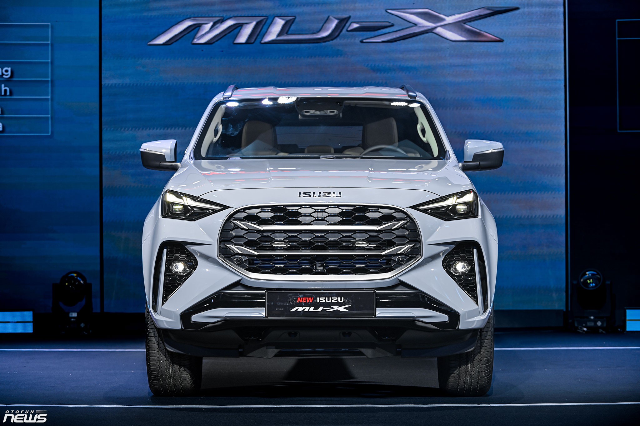 Chi tiết Isuzu mu-X 2025 - 
