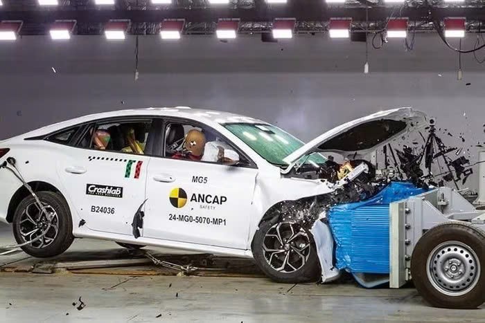 MG5 chỉ đạt 3 sao an toàn trong thử nghiệm từ tổ chức ANCAP MG5 đạt 3 sao an toàn từ tổ chức ANCAP