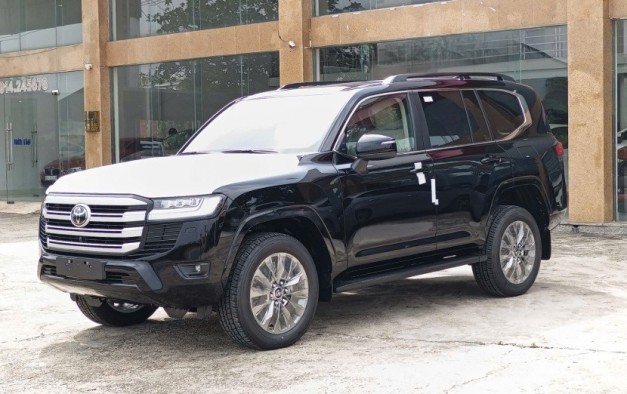 Toyota Land Cruiser LC300 2025, chiếc SUV gần 4,6 tỷ đồng có gì mới? Toyota Land Cruiser LC300 2025 về Việt Nam