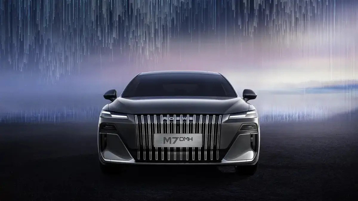 Roewe M7 DMH, xe bình dân phát triển bởi cựu Giám đốc thiết kế Rolls-Royce, hé lộ hình ảnh Roewe M7 DMH