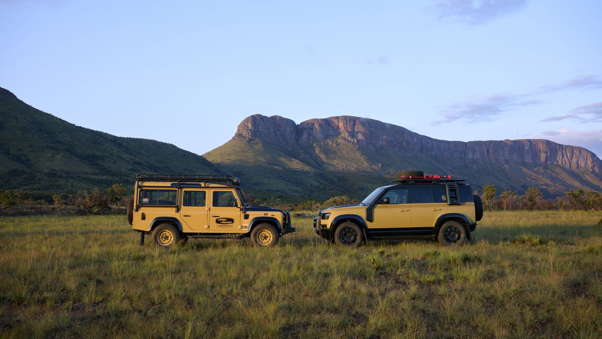 Land Rover Defender Trophy 2025: Mẫu SUV mang DNA off-road nguyên bản