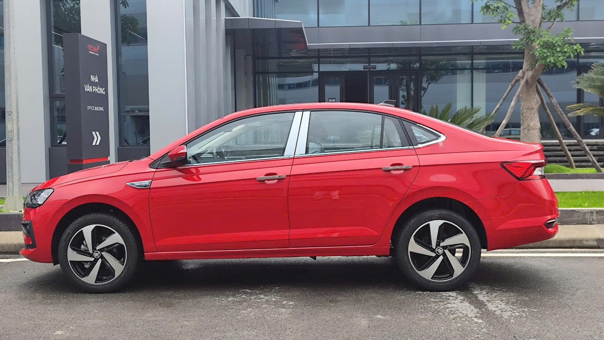 Giá Skoda Slavia từ 450 triệu đồng, khi ra mắt liệu có thành công? Mẫu sedan cỡ B Skoda Slavia ra mắt Việt Nam có giá bao nhiêu