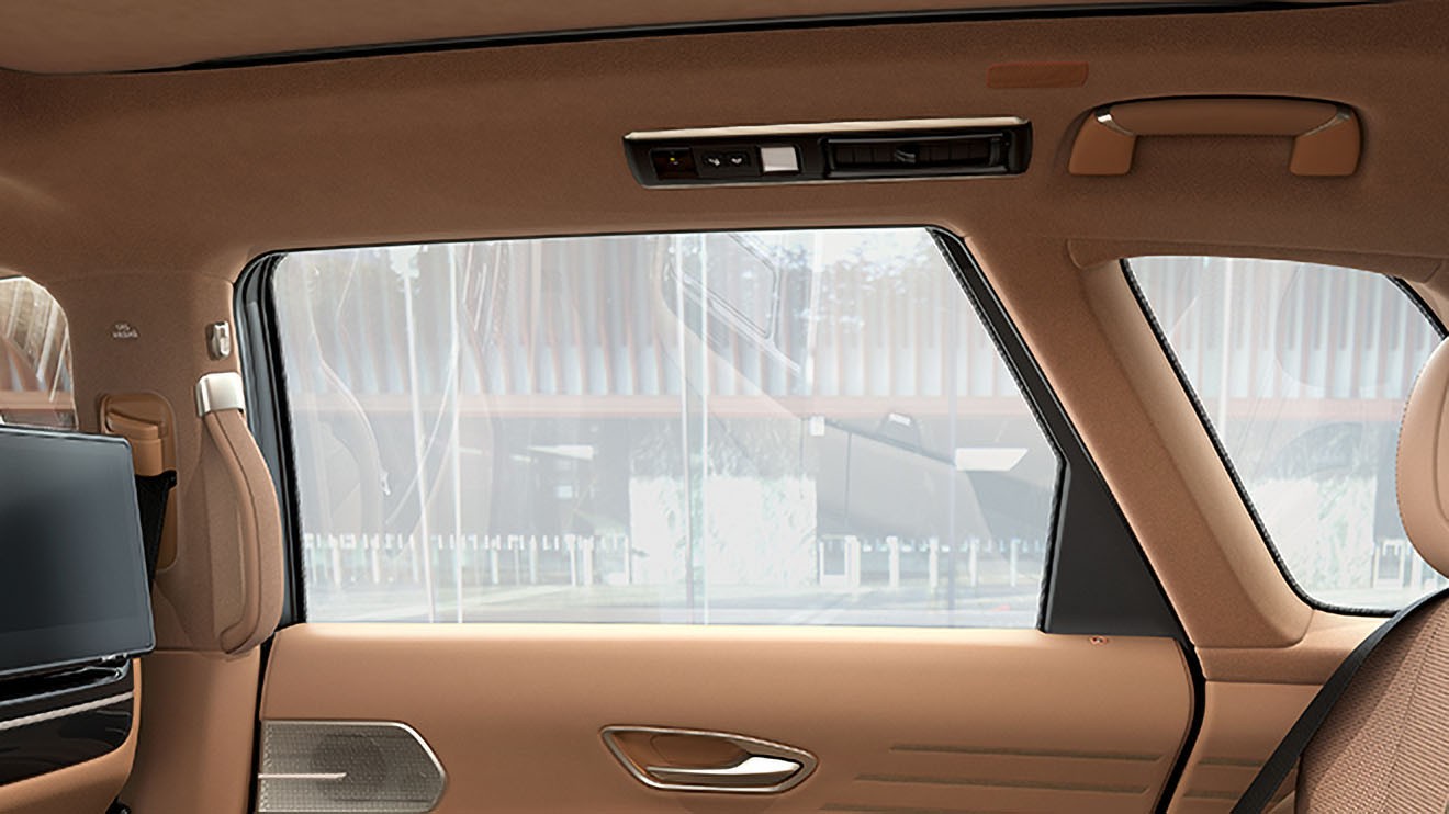 Toyota Century SUV 2026 trang bị kính đặc biệt