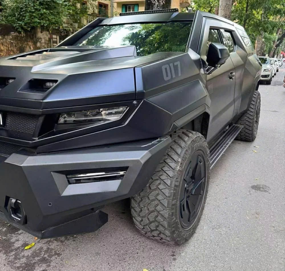 Rezvani Vengance chống đạn xuất hiện tại Hà Nội, giá chưa thuế đã 6,5 tỷ đồng Rezvani Vengance chống đạn xuất hiện tại Hà Nội