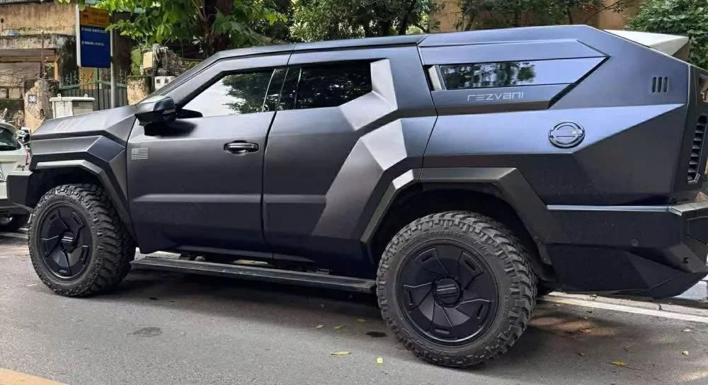 Rezvani Vengance chống đạn xuất hiện tại Hà Nội, giá chưa thuế đã 6,5 tỷ đồng Rezvani Vengance chống đạn xuất hiện tại Hà Nội