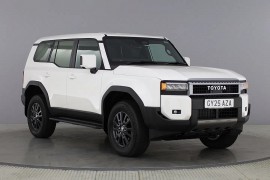 Toyota Land Cruiser ra mắt bản hai chỗ: Xe van thương mại đậm chất SUV off-road