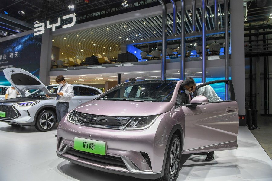 BYD giảm tốc độ sản xuất