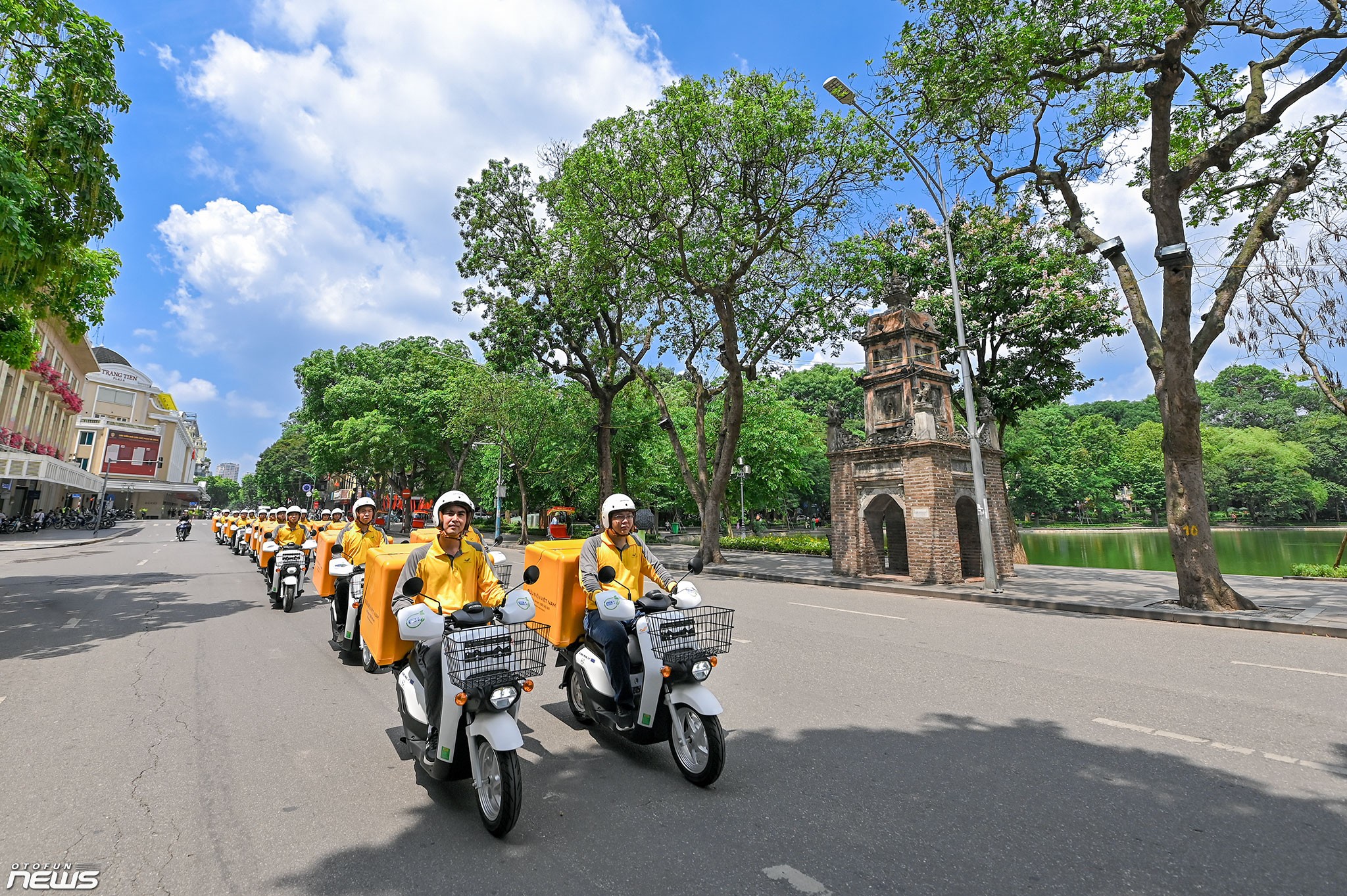 Honda Việt Nam bàn giao 205 xe máy điện Benly e: cho Bưu điện Việt Nam