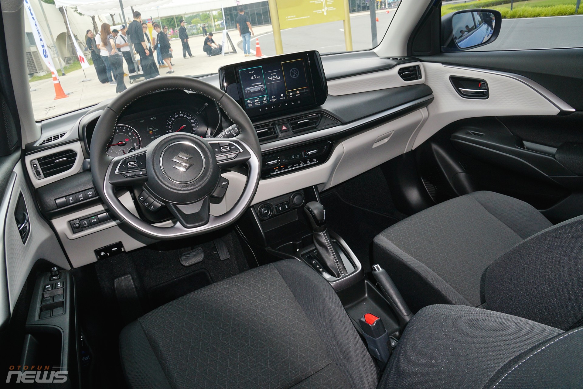 Suzuki New Swift 2025 tái xuất thị trường Việt: Giải pháp đô thị toàn diện cho người dùng hiện đại Suzuki New Swift 2025 tái xuất thị trường Việt: Giải pháp đô thị toàn diện cho người dùng hiện đại