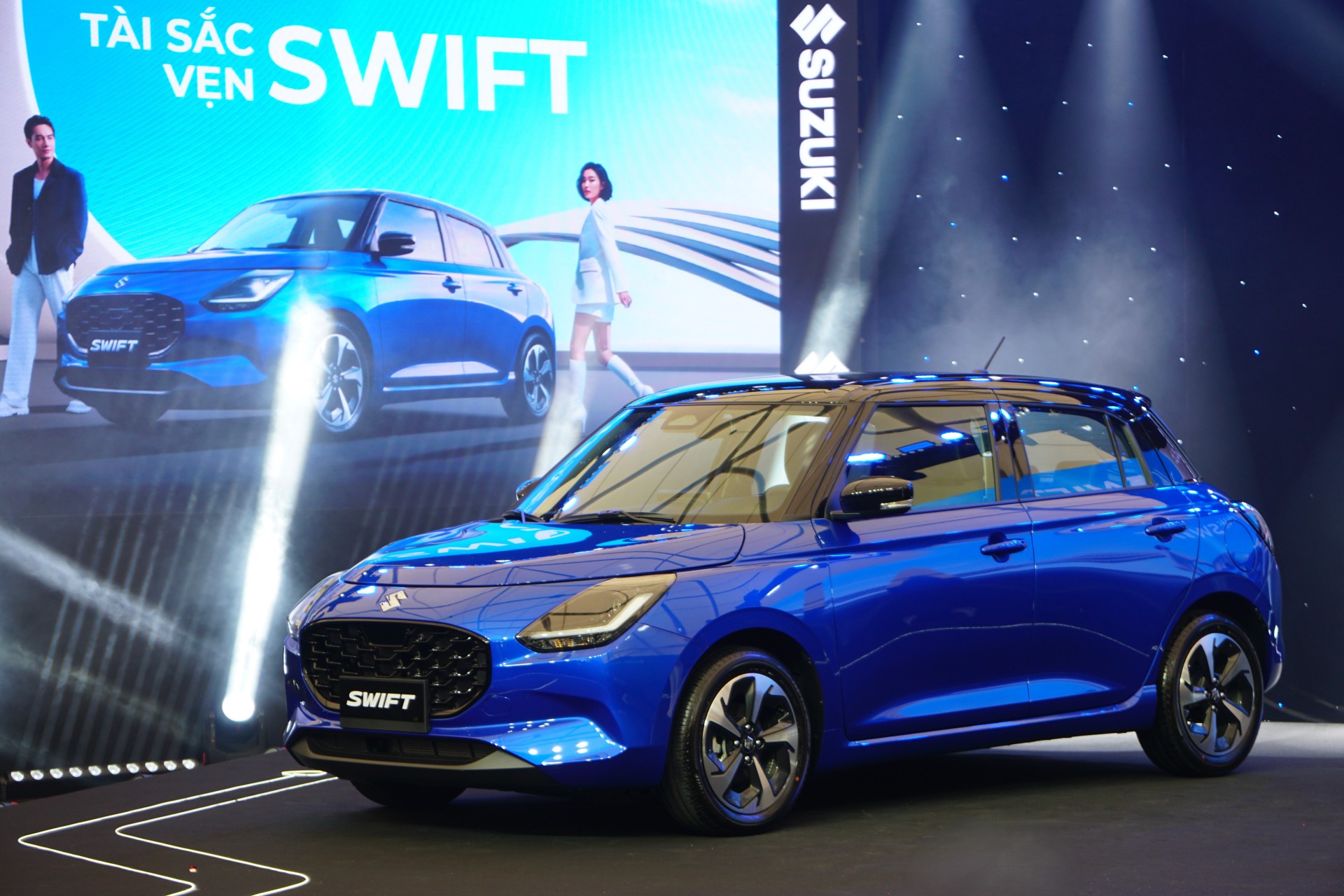 Suzuki New Swift 2025 tái xuất thị trường Việt: Giải pháp đô thị toàn diện cho người dùng hiện đại Suzuki New Swift 2025 tái xuất thị trường Việt: Giải pháp đô thị toàn diện cho người dùng hiện đại