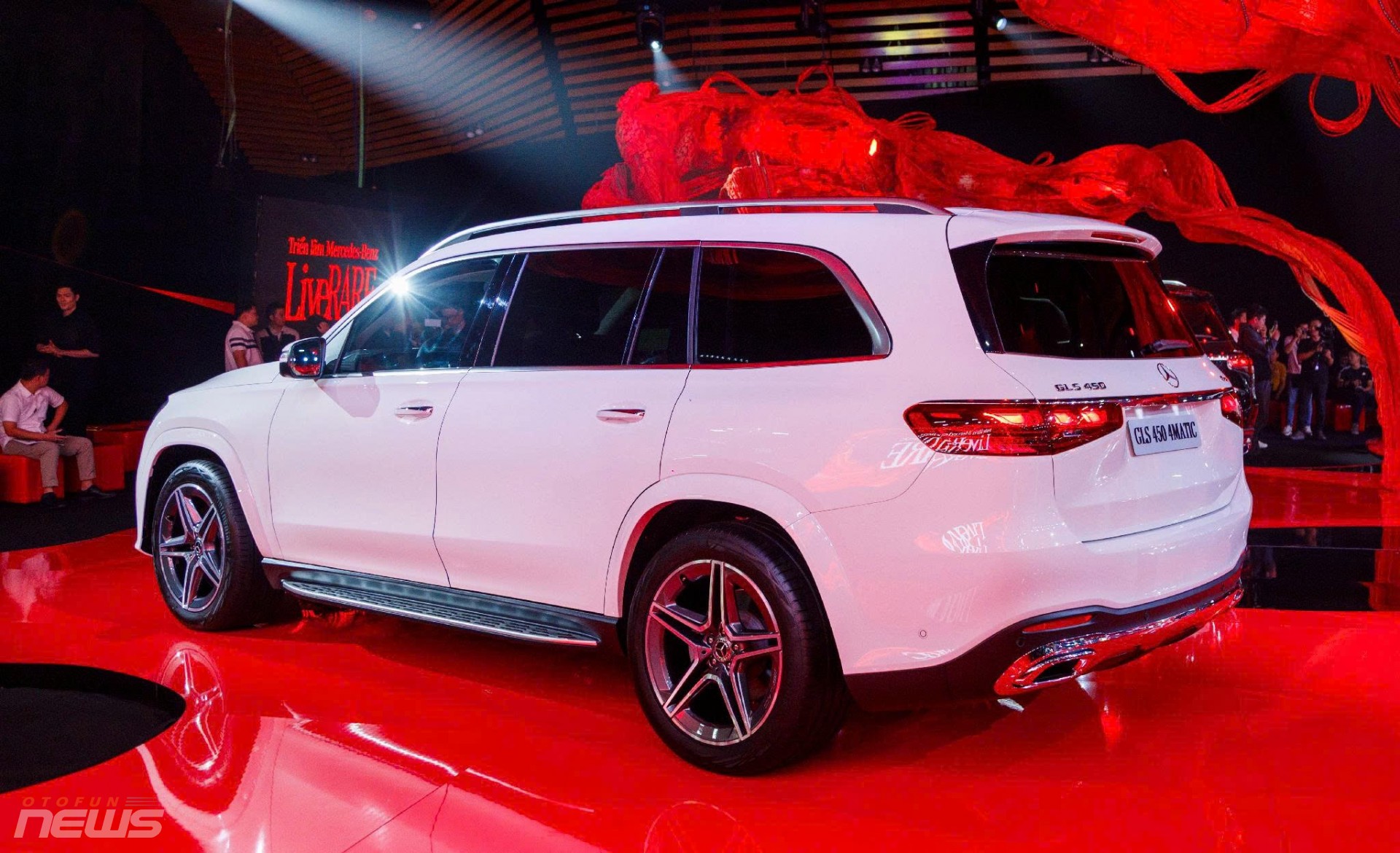 Mercedes-Benz GLS 450 và Maybach GLS 600 phiên bản nâng cấp 2025 ra mắt Mercedes-Benz GLS 450 và Maybach GLS 600 phiên bản nâng cấp 2025 ra mắt