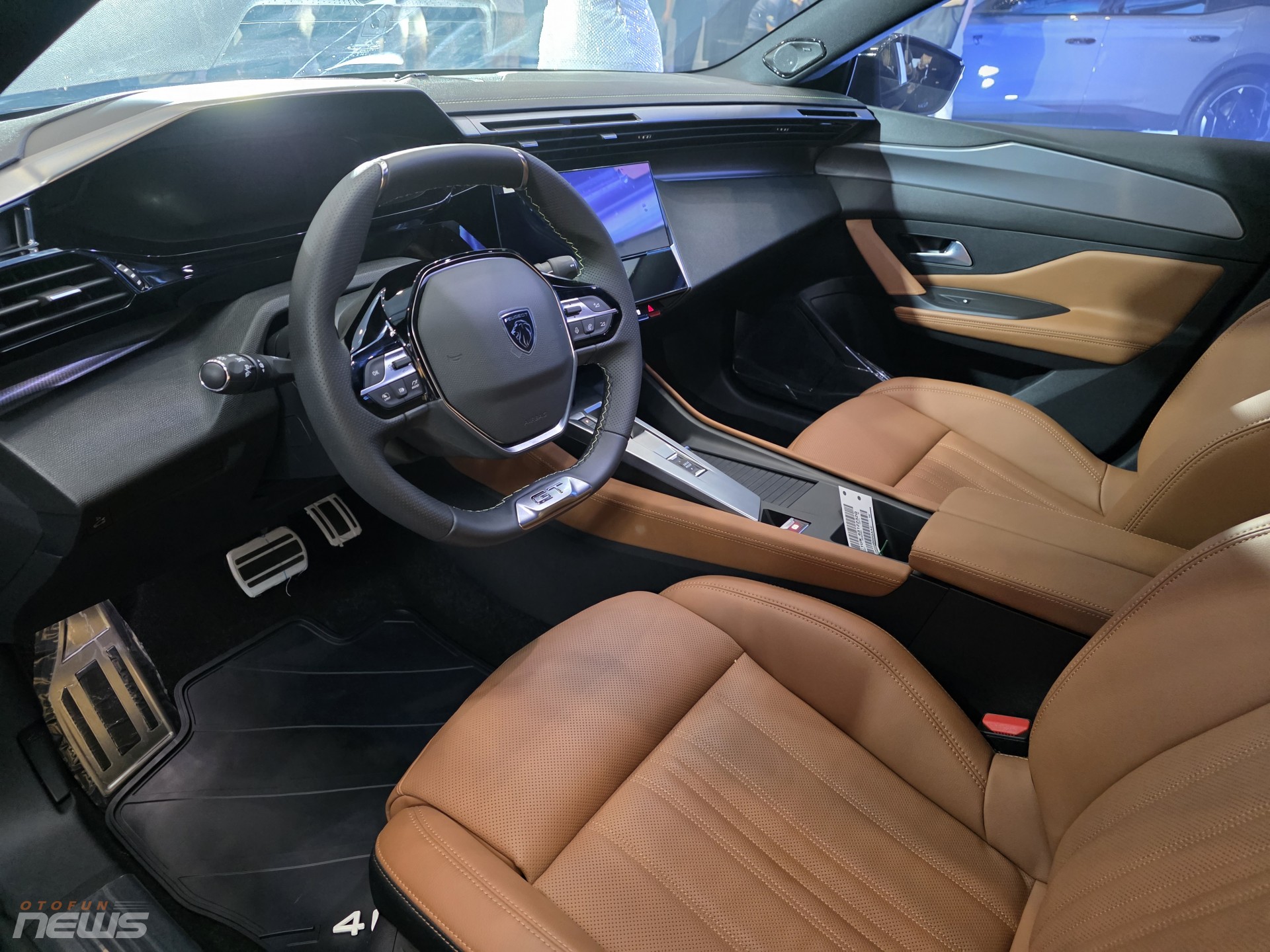 Peugeot 408 phiên bản đặc biệt, chỉ 215 chiếc cho khách hàng Việt Peugeot 408 phiên bản đặc biệt, chỉ 215 chiếc cho khách hàng Việt