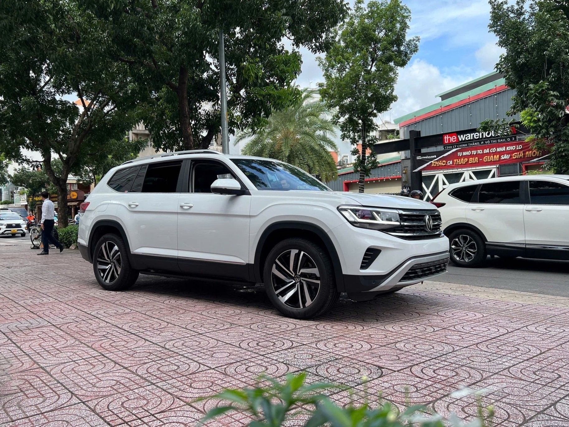 Volkswagen Teramont Limited Edition ưu đãi lớn, giá cạnh tranh trực tiếp Ford Explorer Volkswagen Teramont Limited Edition ưu đãi lớn, giá cạnh tranh trực tiếp Ford Explorer