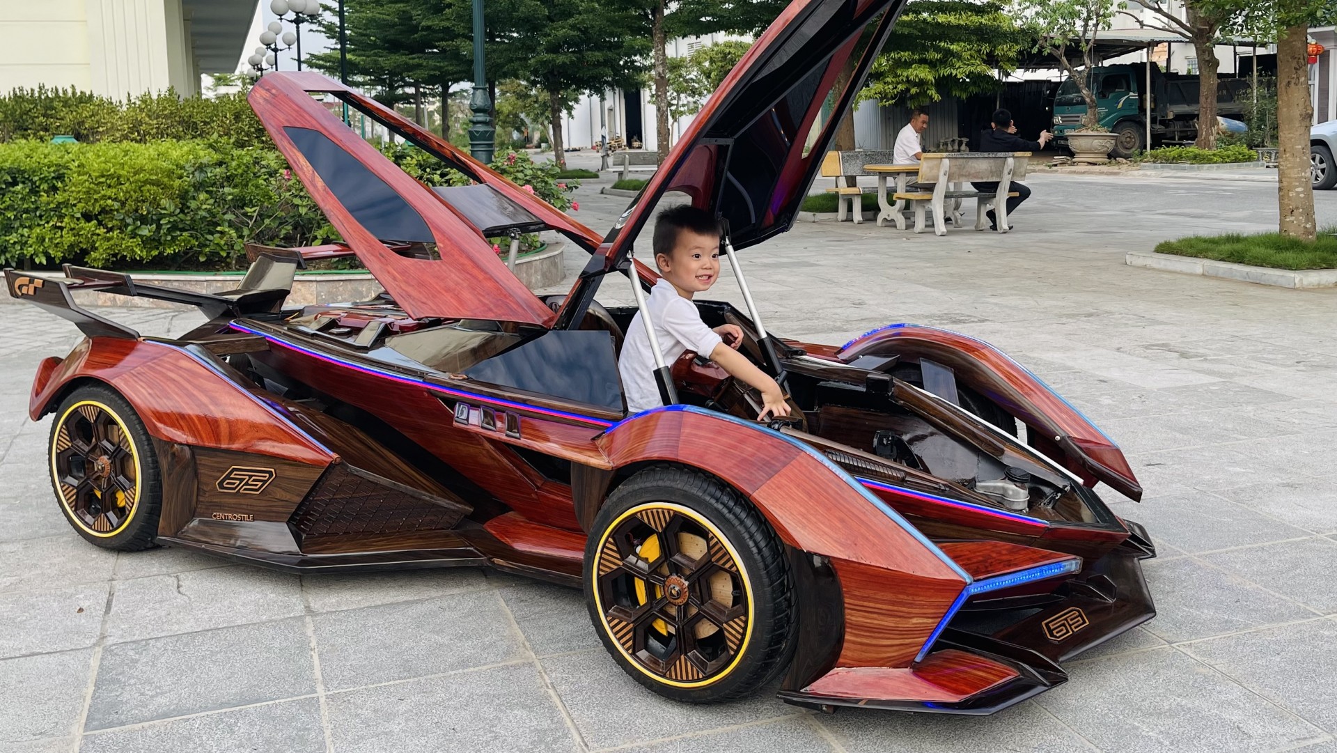 ND Woodart mang dàn xe gỗ 'có một không hai' đến Fun Wheels Festival Hạ Long 2025 ND Woodart mang dàn xe gỗ 'có một không hai' đến Fun Wheels Festival Hạ Long 2025