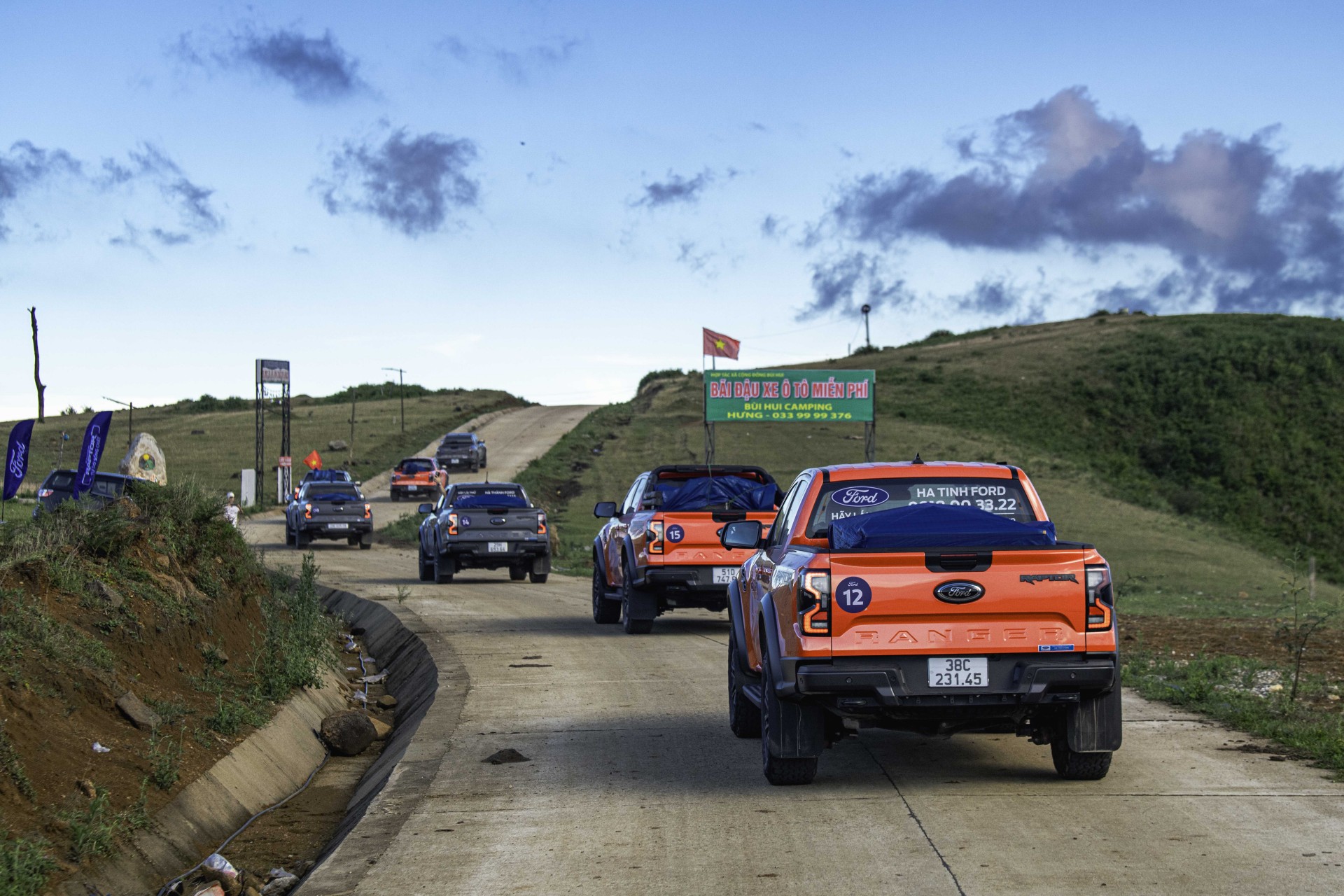 Ford Ranger Raptor: Bán tải hiệu năng cao, khẳng định chất riêng mẫu xe hiệu năng cao Ford Ranger Raptor