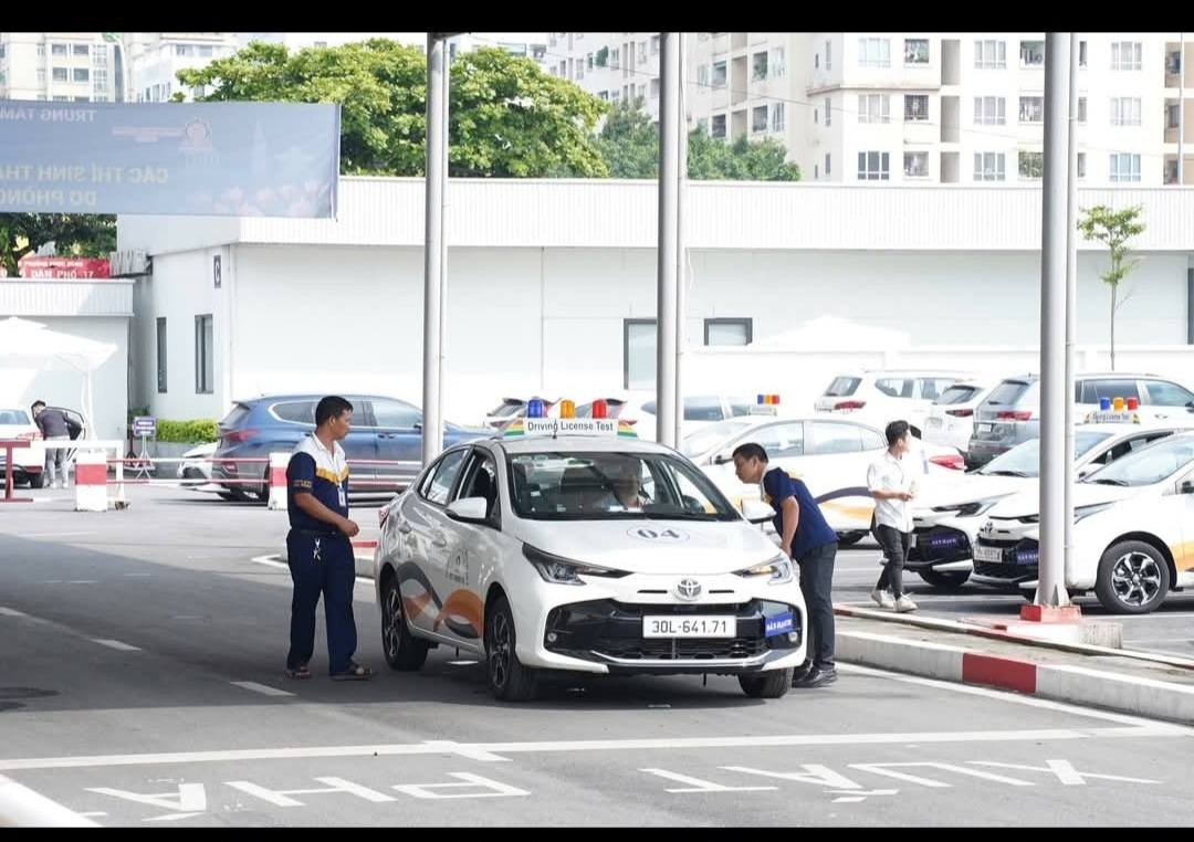 Hình ảnh buổi đầu tổ chức trở lại kỳ thi sát hạch và cấp bằng lái xe hạng B tại Sài Đồng, Long Biên sát hạch và cấp bằng lái xe hạng B Sài Đồng Long Biên