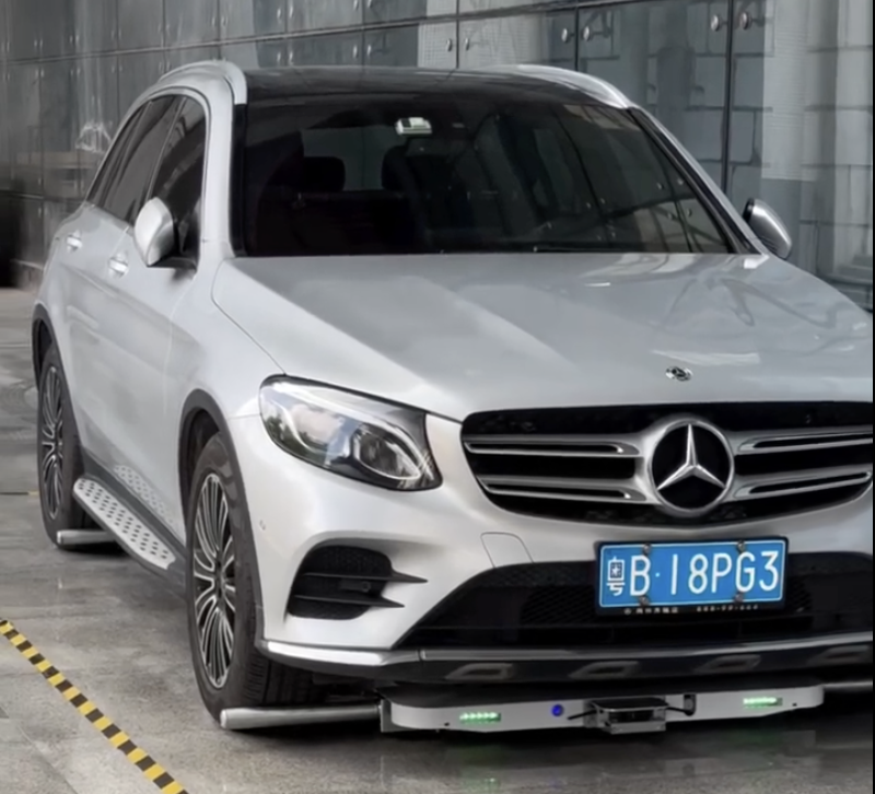 Clip robot tự động đánh xe vào showroom tại Trung Quốc gây sốt Clip robot tự động đánh xe vào showroom tại Trung Quốc gây sốt