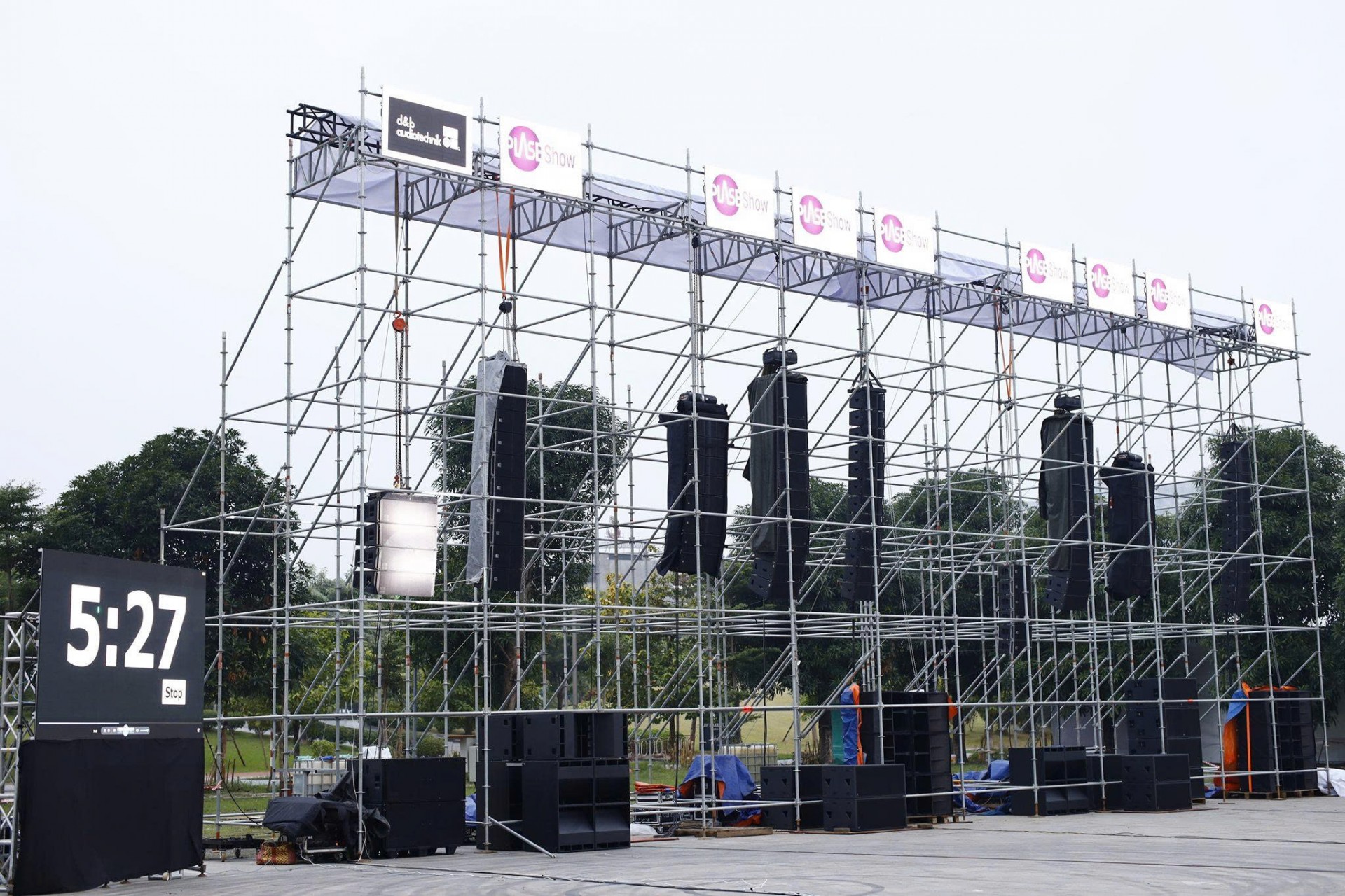 Trình diễn âm thanh tiền tỷ và hệ thống line array Lễ hội Âm thanh Ánh sáng Fun Wheels Festival Hạ Long 2025