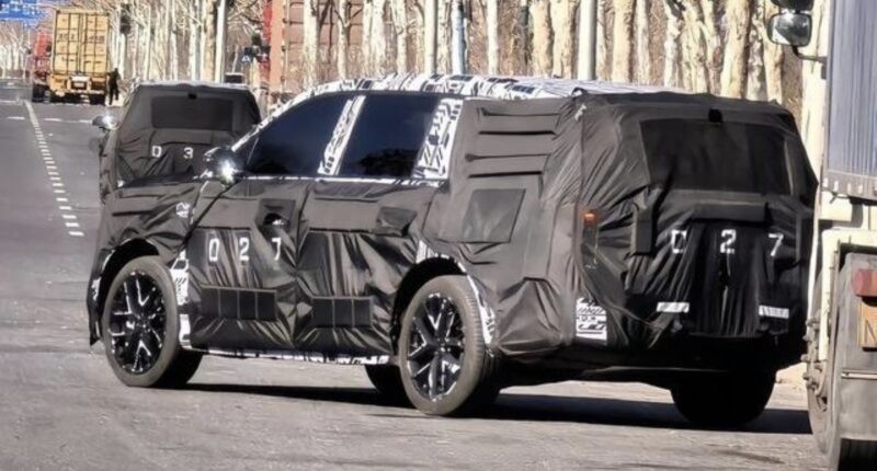 SUV cỡ lớn mới của Xiaomi được phát hiện trên đường, đồn đoán là EREV với phạm vi tới 1.500 km Mẫu SUV mới của Xiaomi