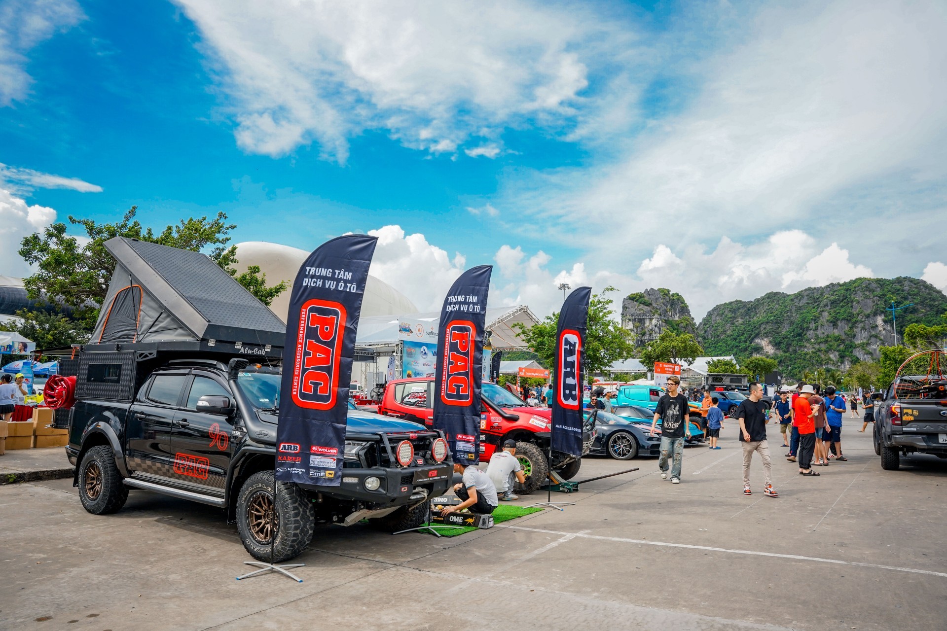 lái thử ô tô tại lễ hội xe  Fun Wheels Festival Hạ Long 2025