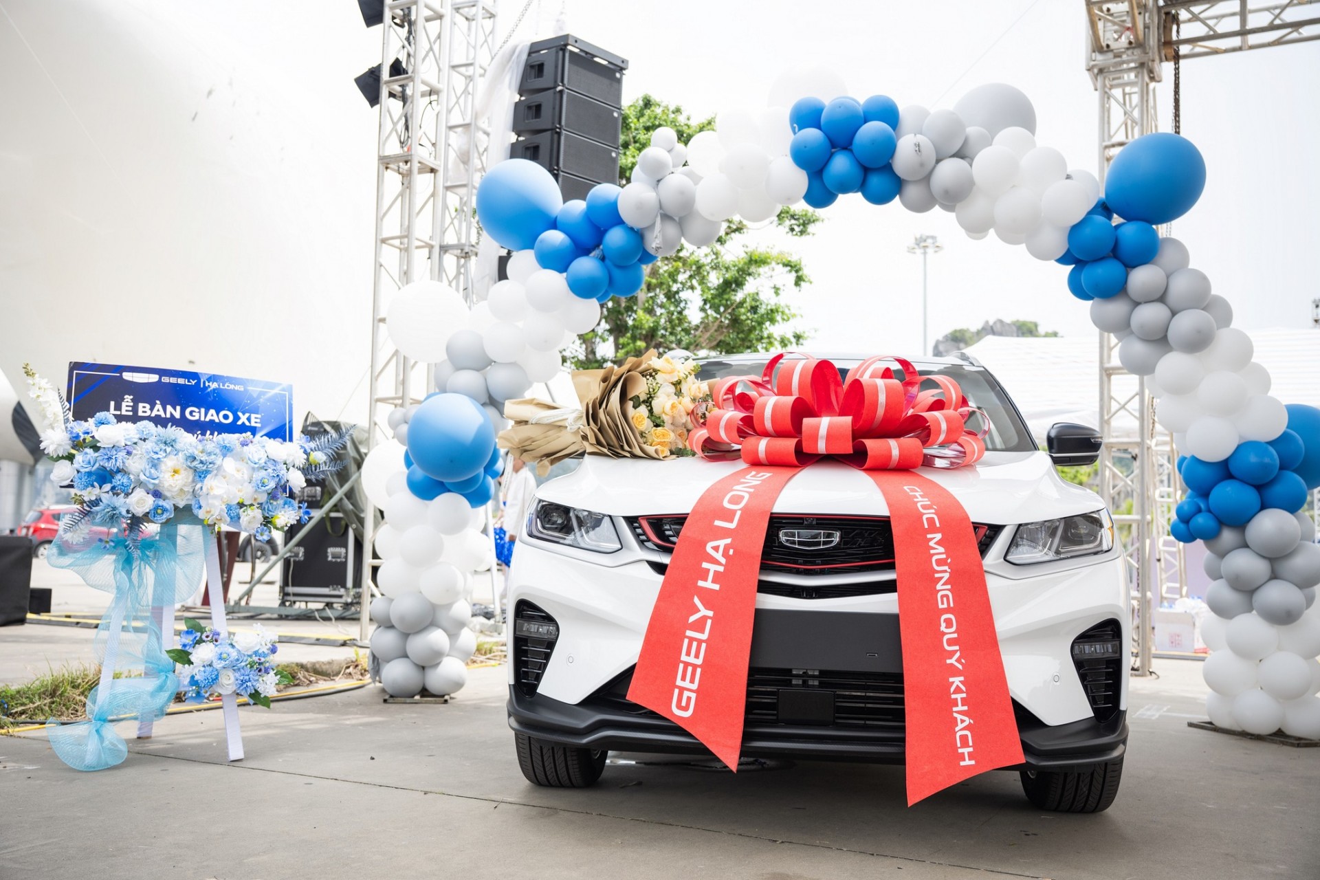 Geely Coolray Flagship về tay khách hàng may mắn nhất tại Lễ hội Xe - Fun Wheels Festival Hạ Long 2025 Geely Coolray Flagship về tay khách hàng may mắn nhất tại Lễ hội Xe - Fun Wheels Festival Hạ Long 2025