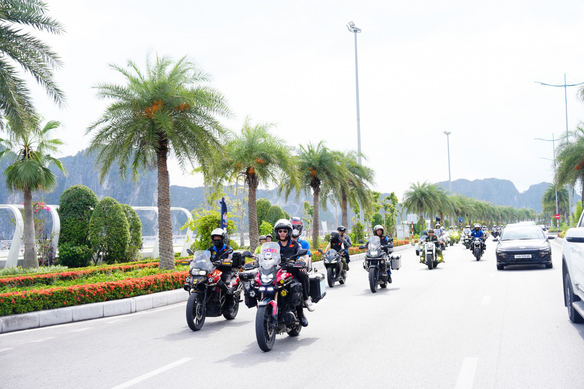 Những “chiến mã” nổi bật trong đoàn Diễu hành mô tô phân khối lớn tại FWF Hạ Long 2025 Những “chiến mã” nổi bật trong đoàn Diễu hành mô tô phân khối lớn tại FWF Hạ Long 2025