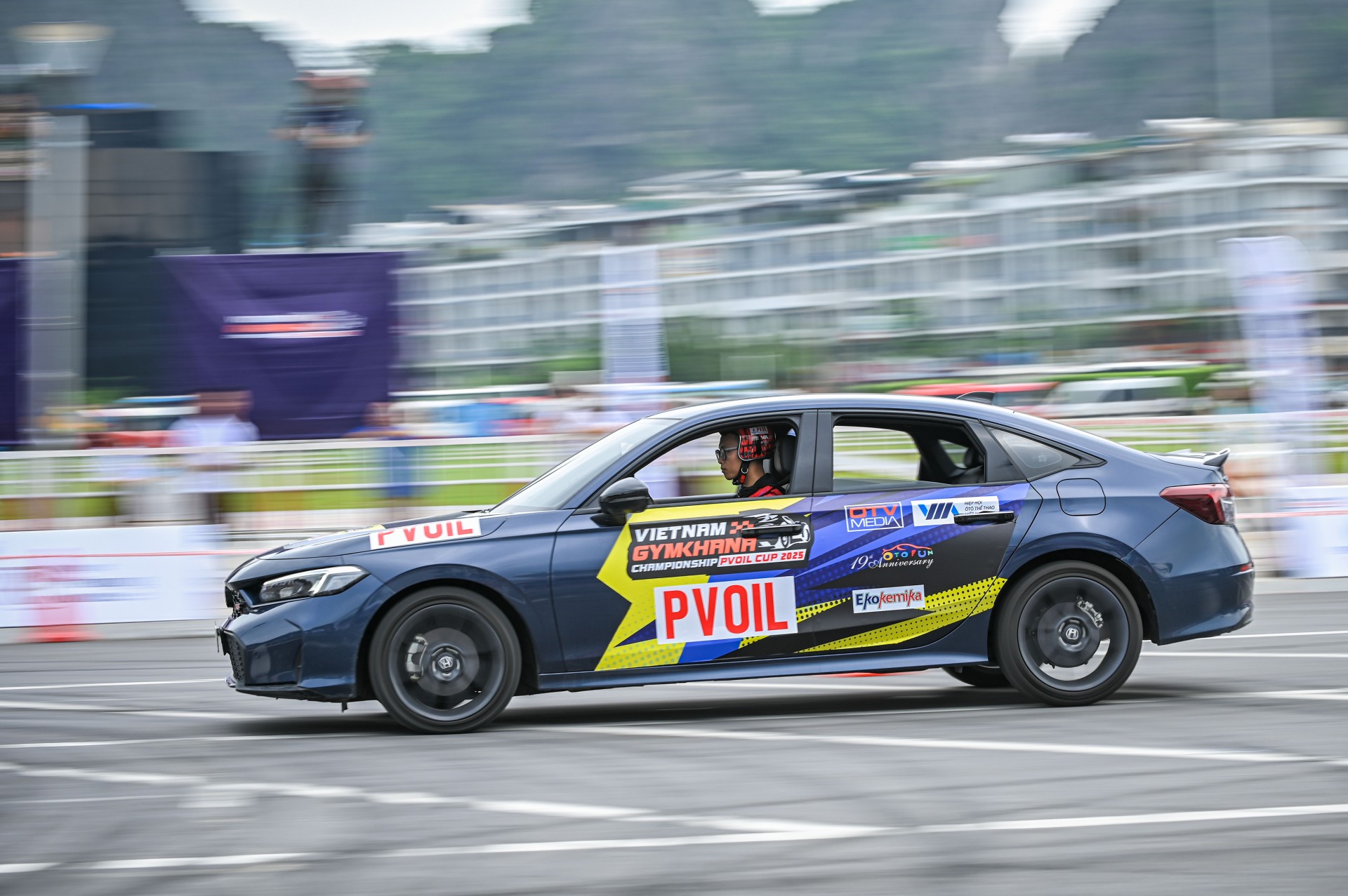 Honda Civic e: HEV RS phô diễn sức mạnh tại PVOIL VGC Miền Bắc 2025 Honda Civic e: HEV RS phô diễn sức mạnh tại PVOIL VGC Miền Bắc 2025