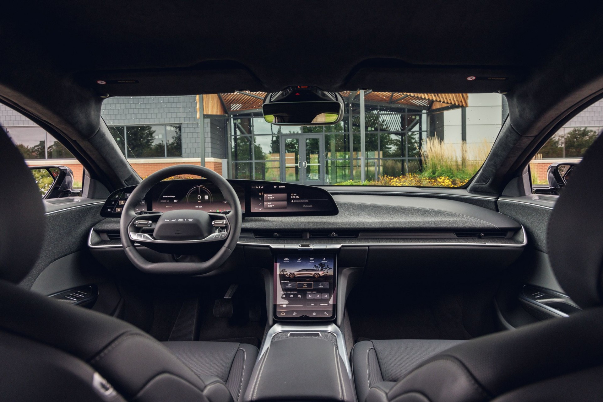 Lucid Air vượt xa mọi đối thủ, bao gồm Tesla, trong vị thế sedan điện hạng sang bán chạy nhất tại Mỹ Lucid Air hiện là mẫu sedan điện hạng sang bán chạy nhất tại thị trường Mỹ