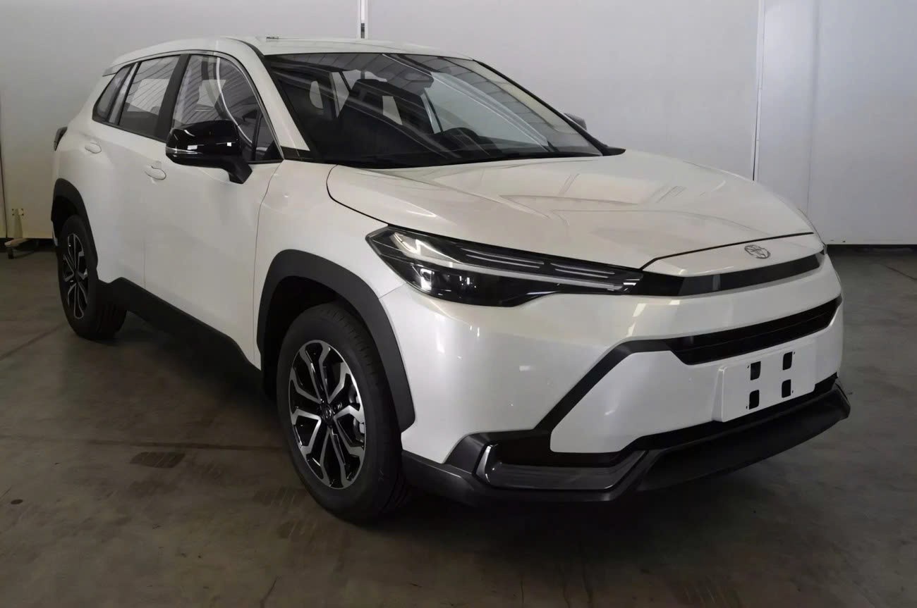 Toyota Corolla Cross phiên bản lạ xuất hiện Toyota Corolla Cross phiên bản lạ