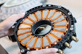 Mercedes giới thiệu động cơ điện chỉ nặng 13,1 kg nhưng mạnh 738 mã lực, đạt mật độ công suất kỷ lục thế giới